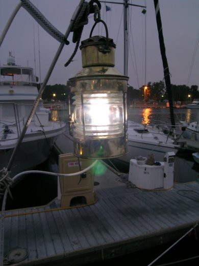 LED anchor light